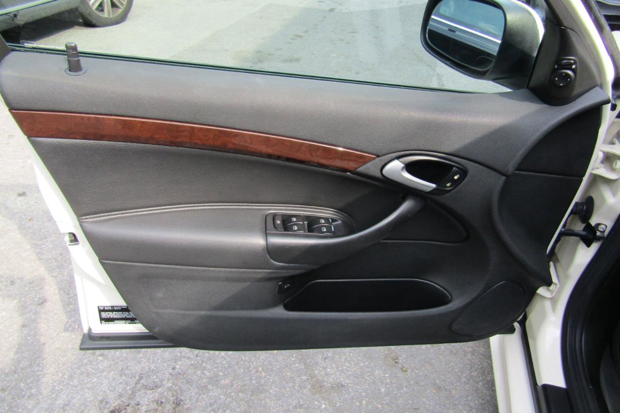 Used 2008 Saab 9-3 2.0T w/ Moonroof Package FWD image 32