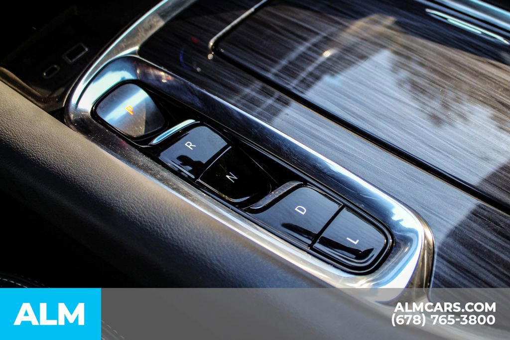 Used 2024 Buick Enclave Premium image 40