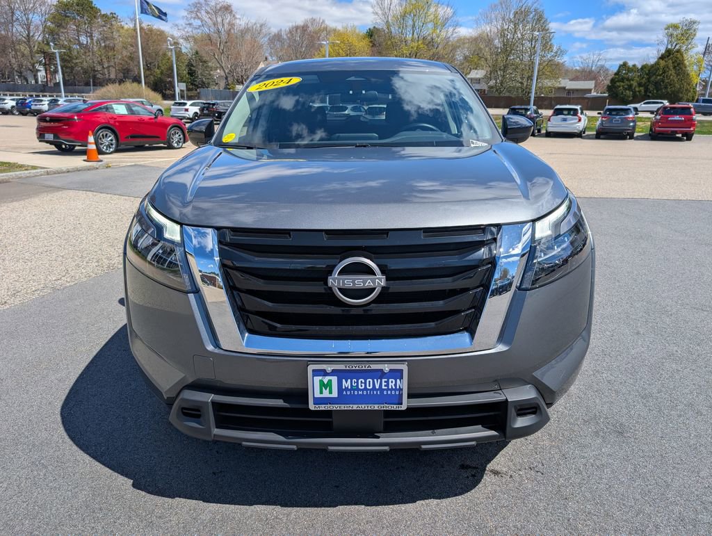 Used 2024 Nissan Pathfinder S AWD/4WD image 9