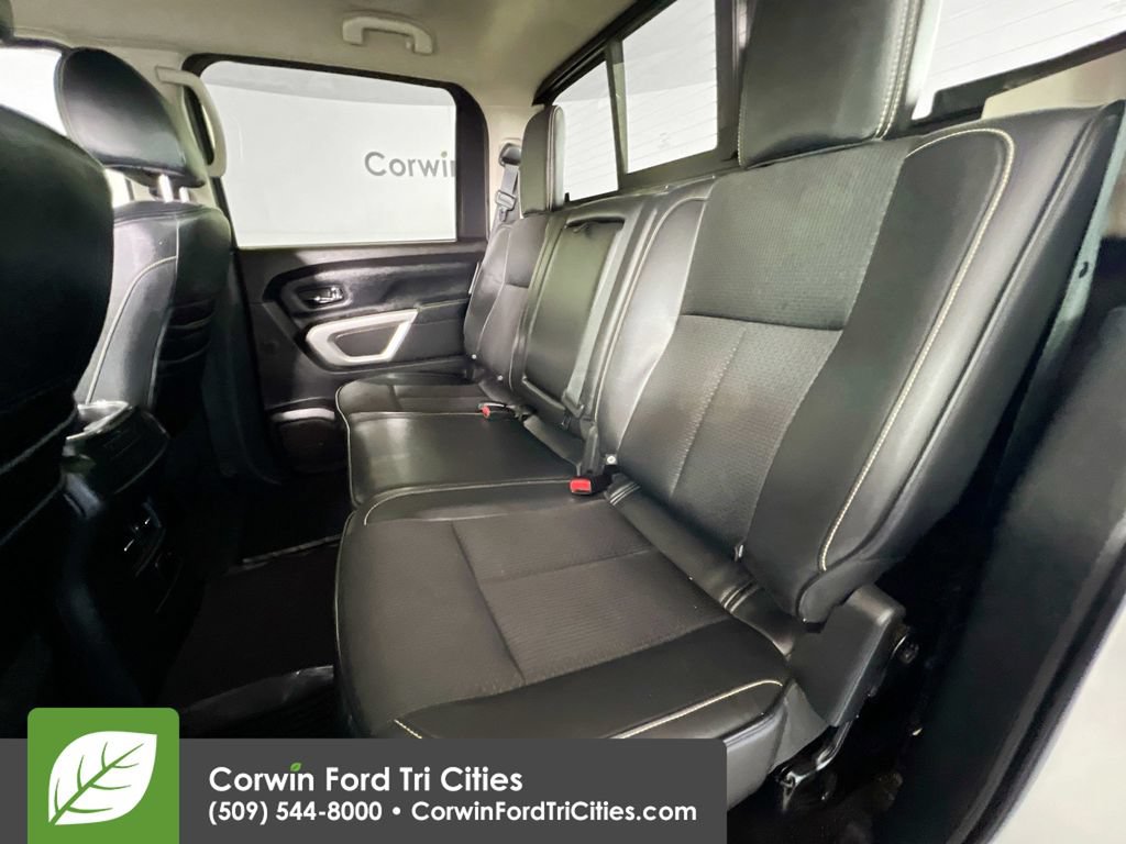 Used 2018 Nissan Titan PRO-4X AWD/4WD image 26