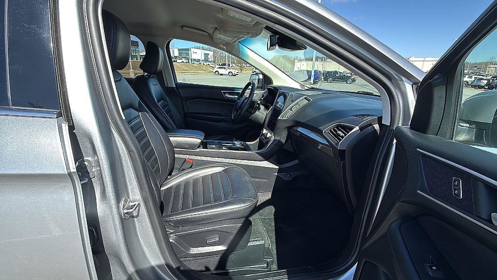Used 2024 Ford Edge SEL AWD/4WD image 18