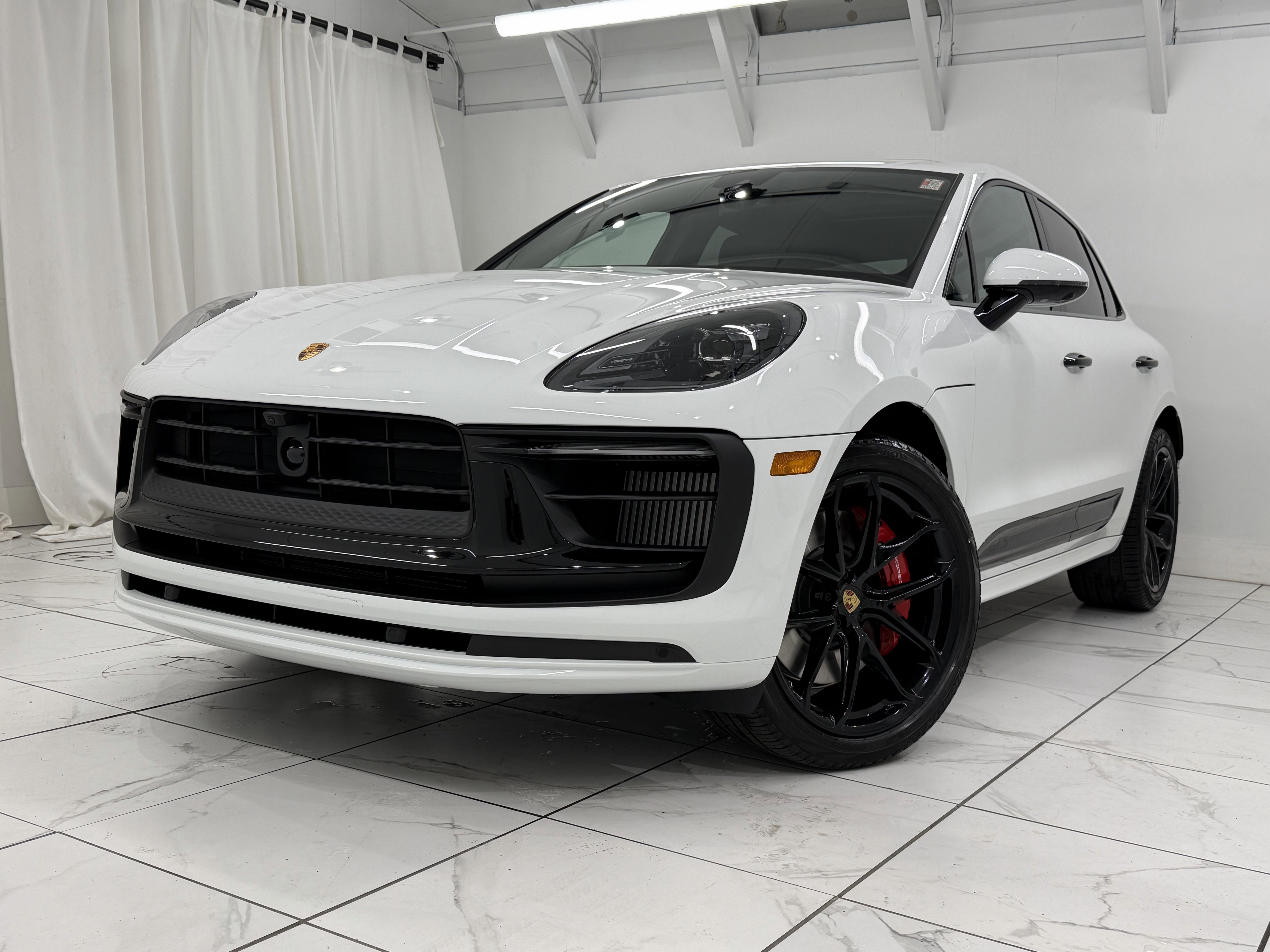 New 2026 Porsche Macan GTS image 8