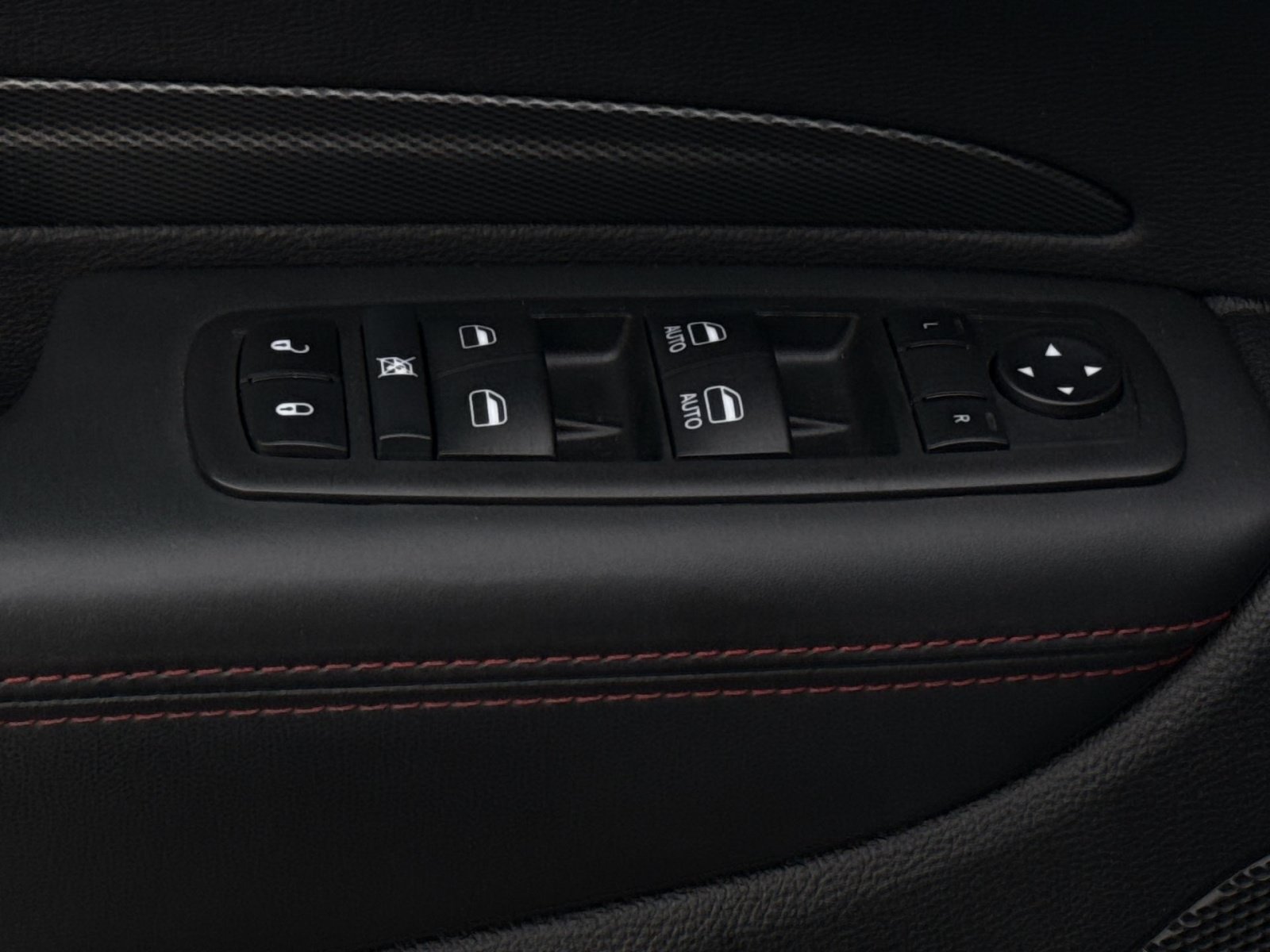 Used 2024 Dodge Durango GT AWD/4WD image 15