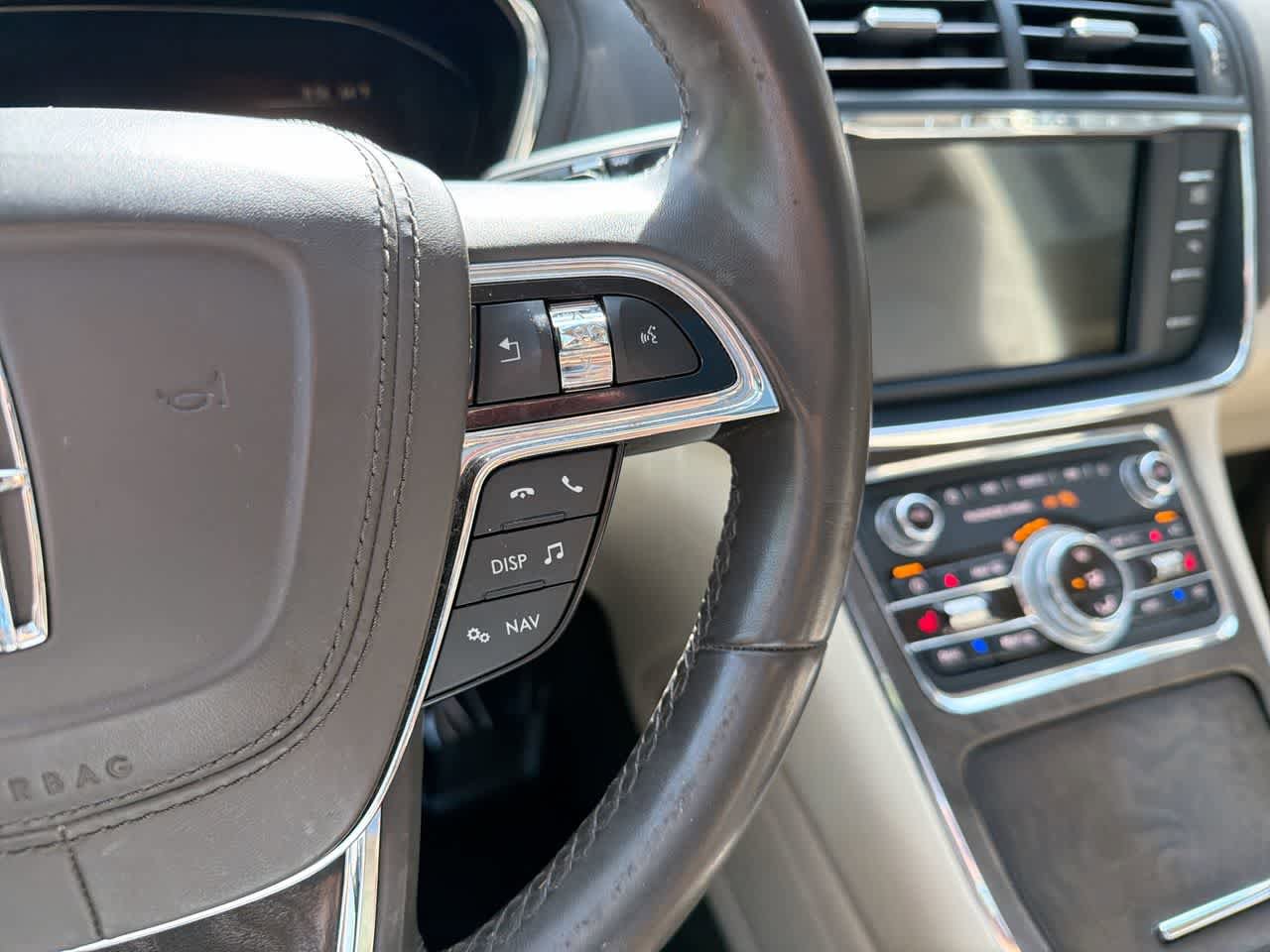 Used 2017 Lincoln Continental Select FWD image 29