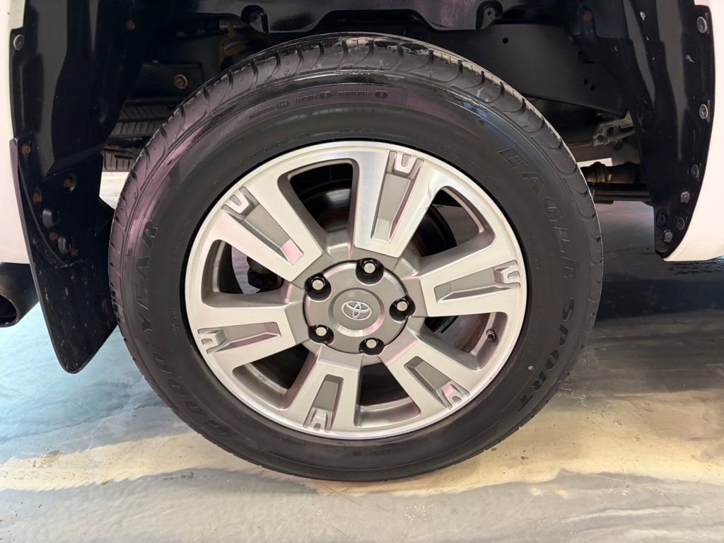 Used 2017 Toyota Tundra Platinum image 25