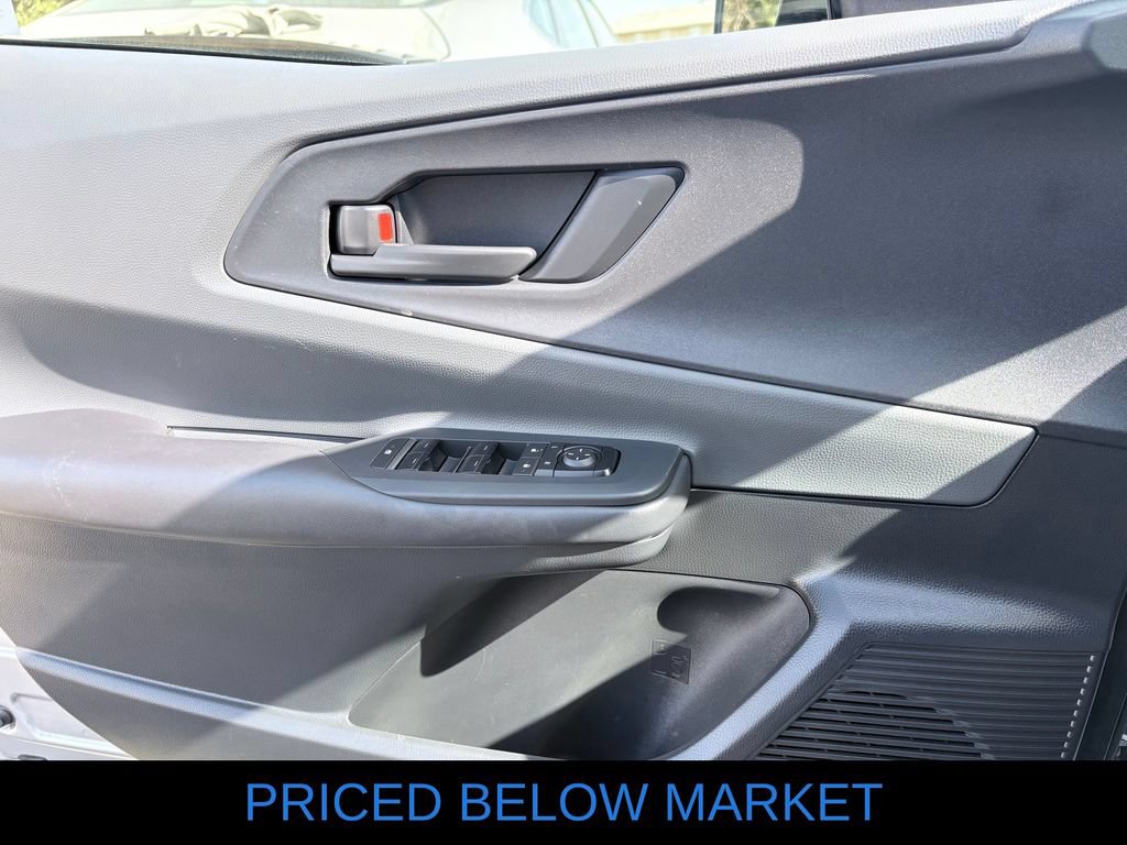 Used 2024 Toyota Prius LE FWD image 11