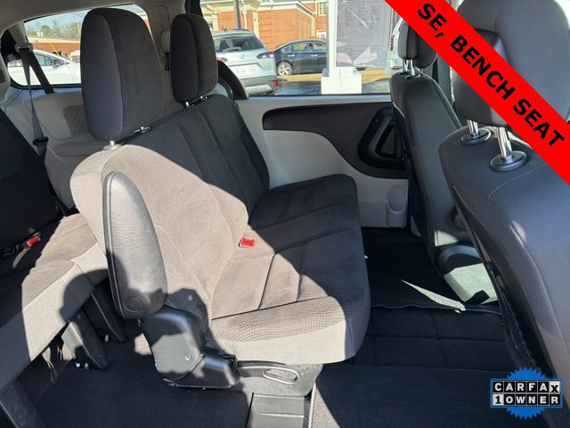 Used 2018 Dodge Grand Caravan SE w/ UConnect Hands-Free Group image 10