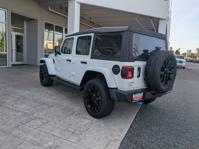 Used 2023 Jeep Wrangler Unlimited Sahara AWD/4WD image 6