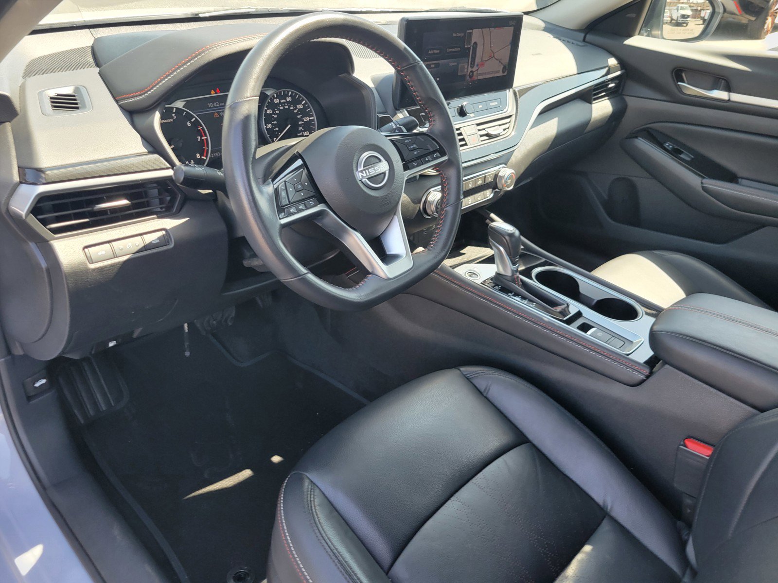 Used 2024 Nissan Altima 2.5 SR w/ SR Premium Package image 13