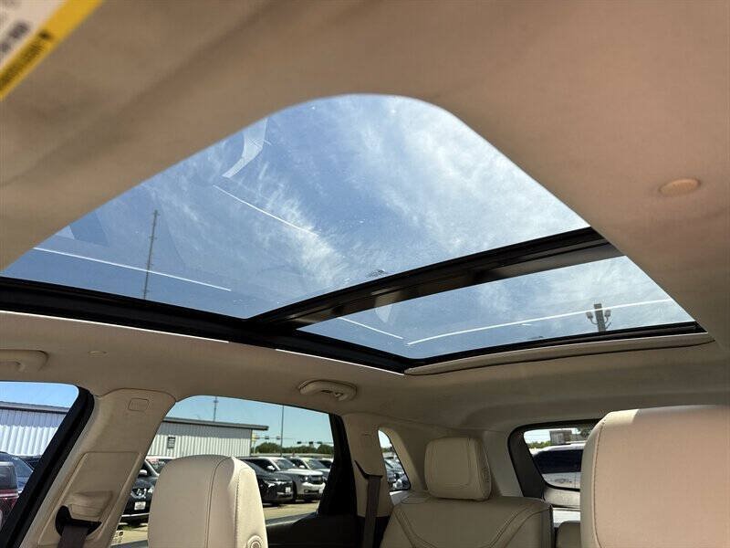 Used 2018 Cadillac XT5 Luxury w/ Driver Awareness Package FWD image 34
