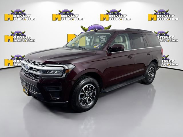 Used 2023 Ford Expedition XLT image 1