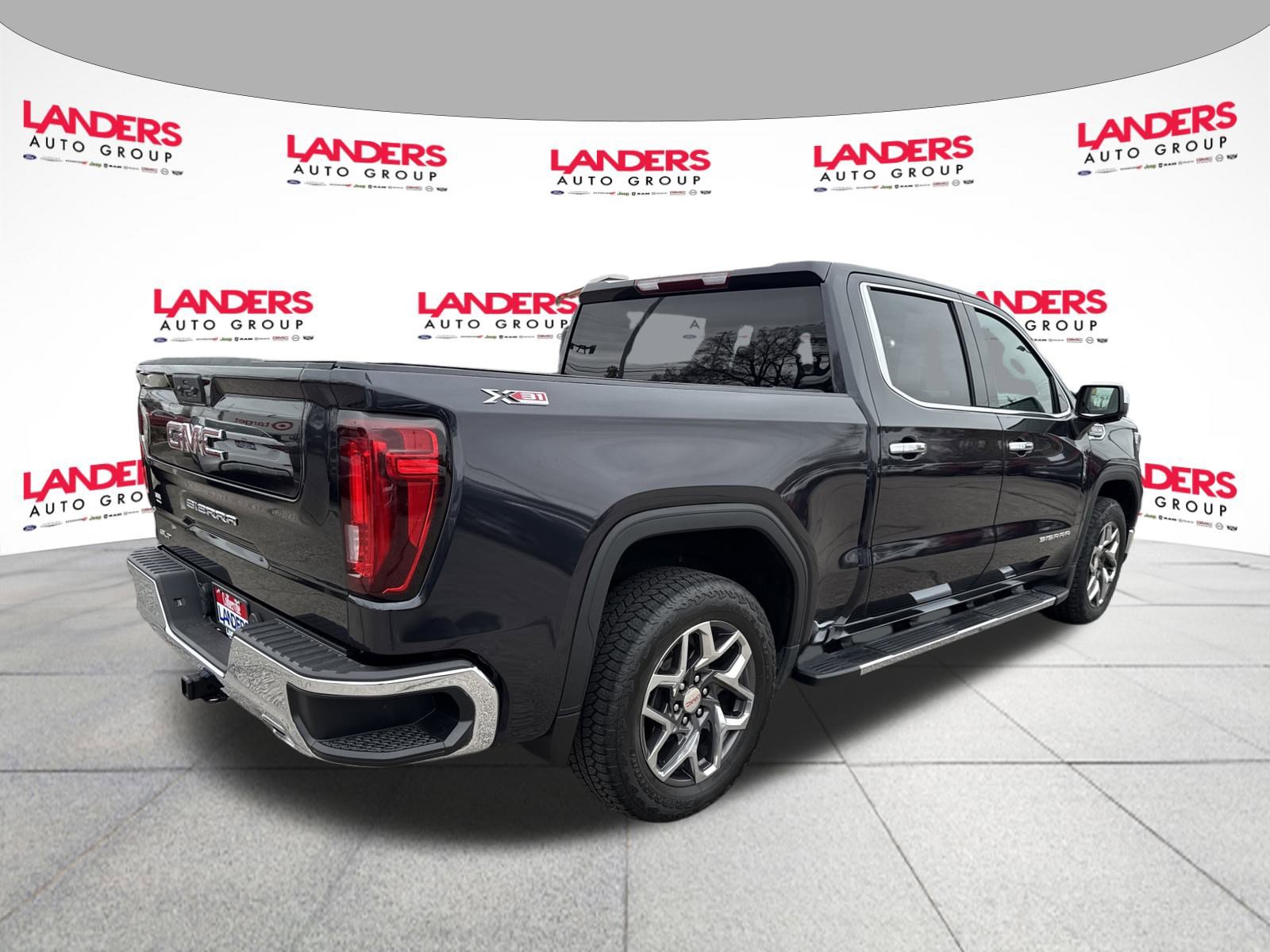Used 2023 GMC Sierra 1500 SLT w/ SLT Premium Package image 3