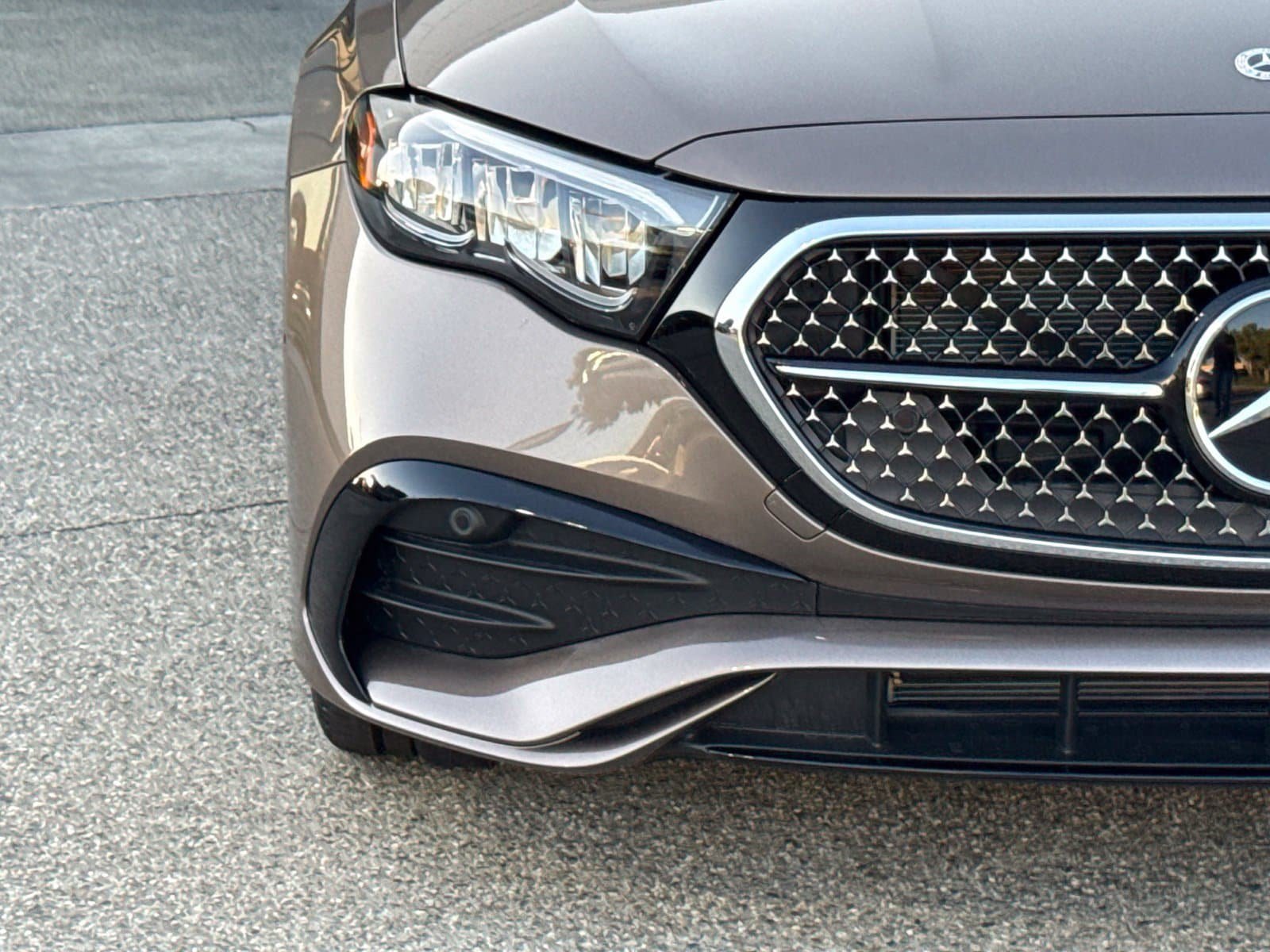 New 2027 Mercedes-Benz E 450 4MATIC Sedan image 5