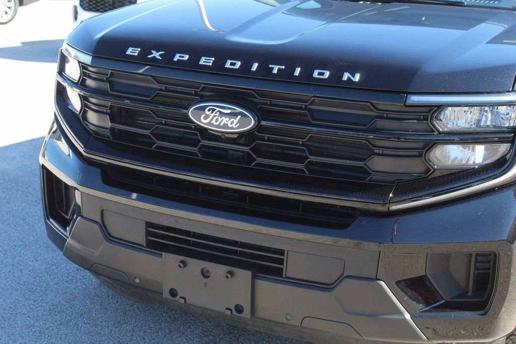 Used 2025 Ford Expedition Max Active image 5