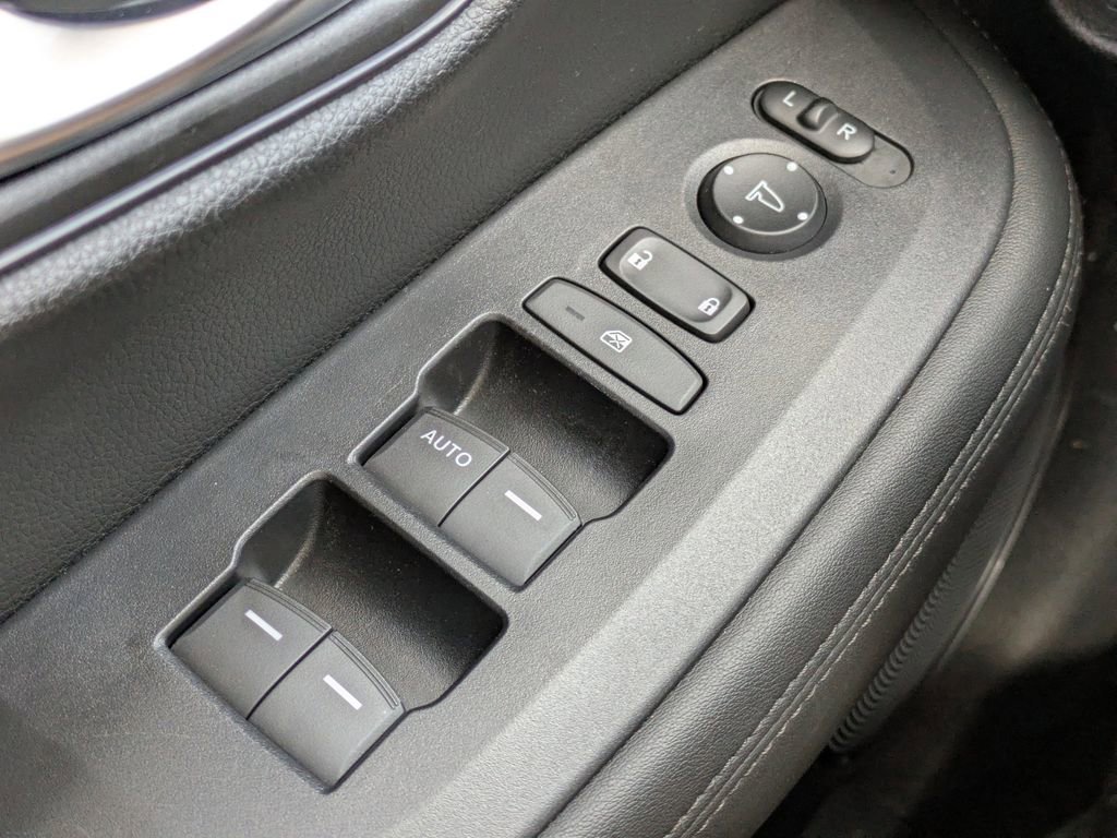 Used 2024 Honda HR-V LX image 26