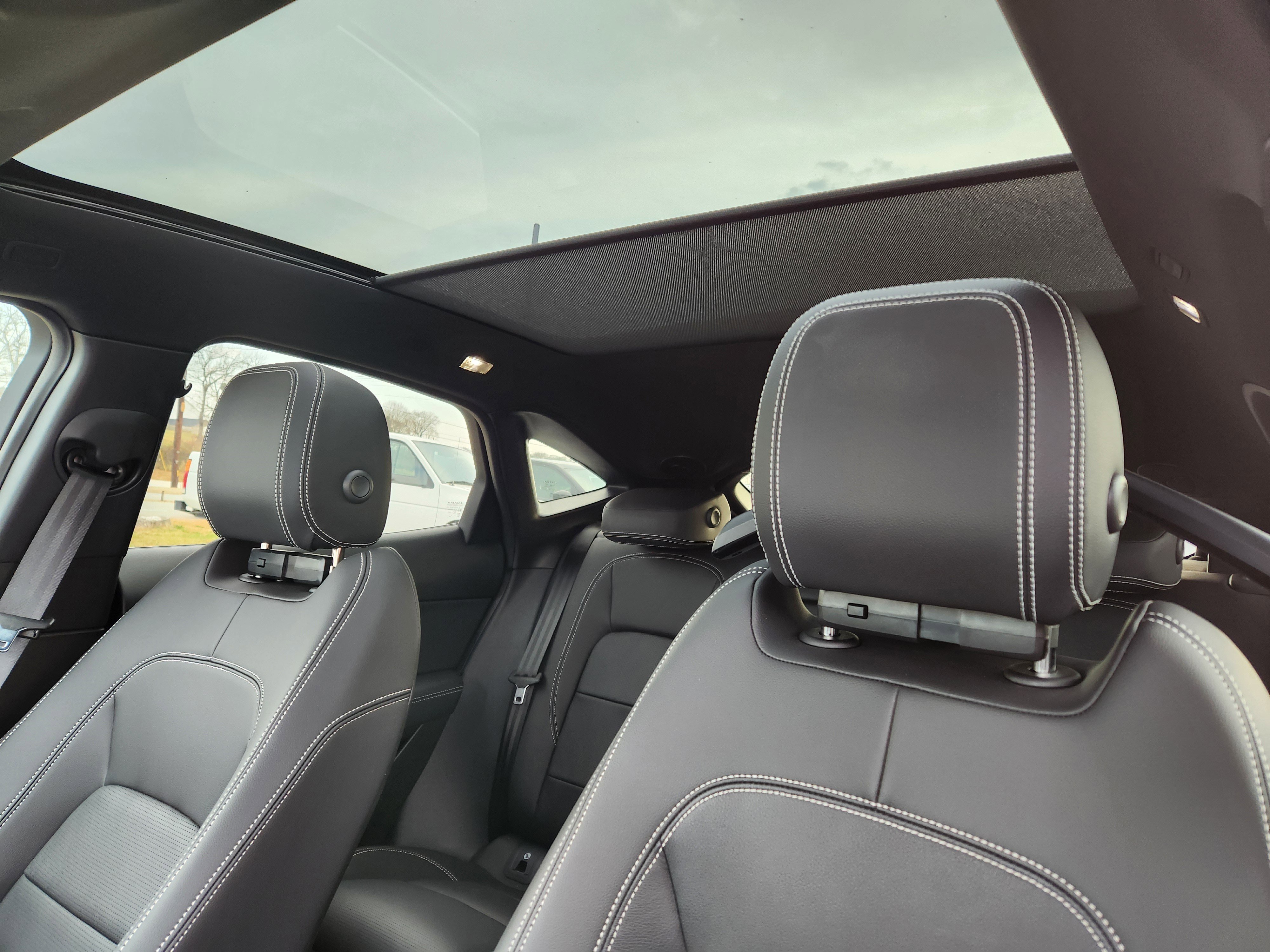 Certified 2024 Jaguar E-PACE R-Dynamic SE image 12