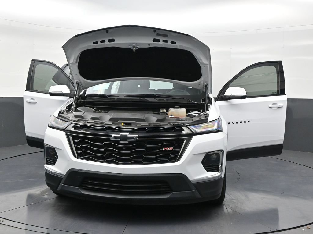 Used 2022 Chevrolet Traverse RS FWD image 33