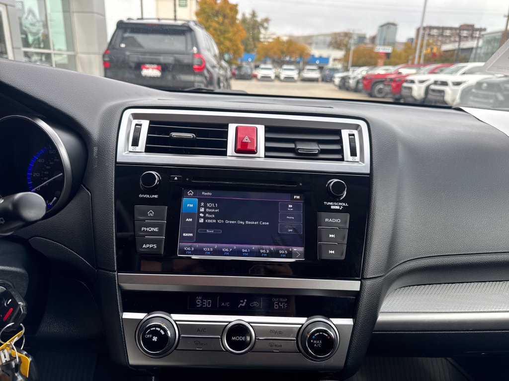 Used 2019 Subaru Outback 2.5i AWD/4WD image 18