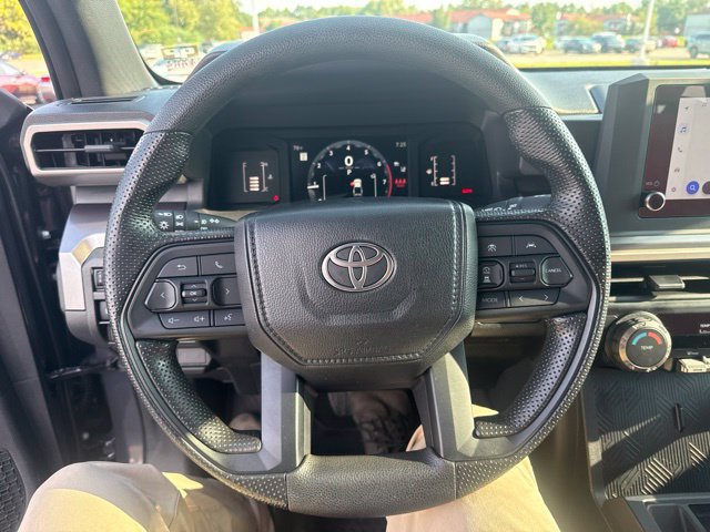 Used 2025 Toyota Tacoma SR5 AWD/4WD image 28