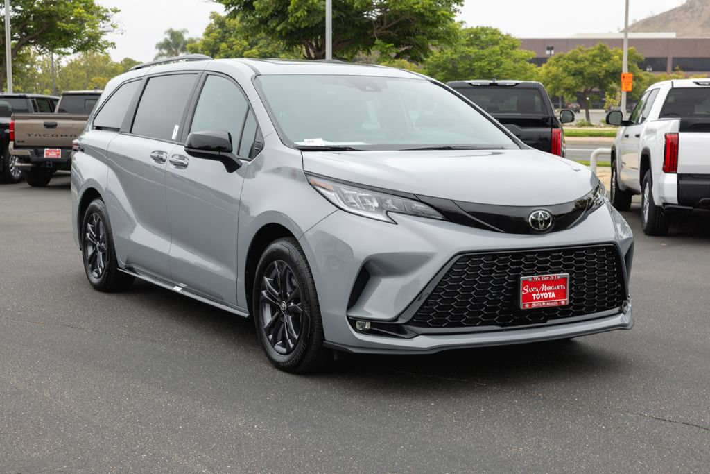 Certified 2026 Toyota Sienna XSE AWD/4WD image 3