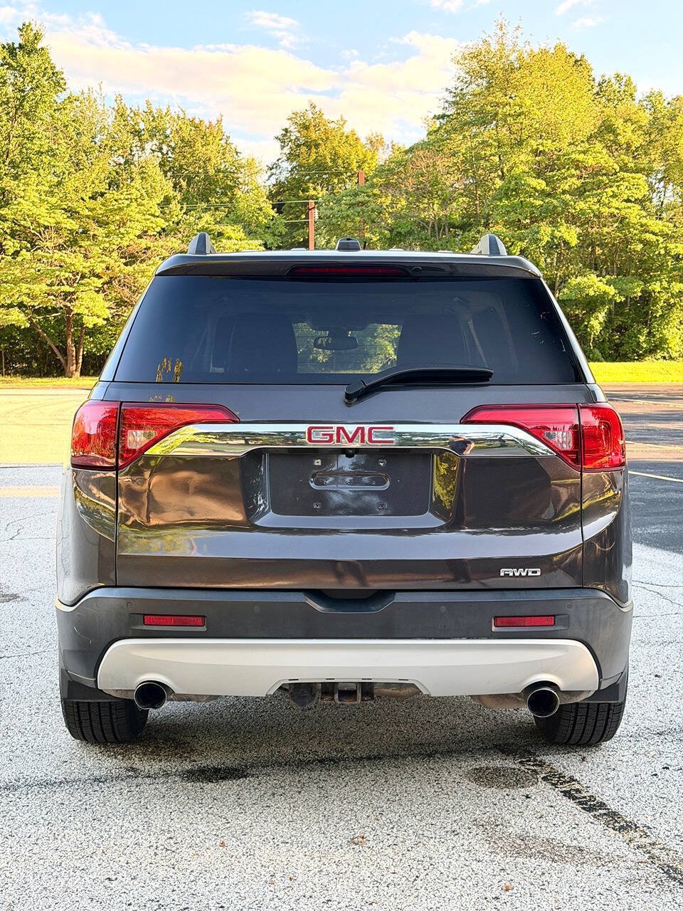 Used 2017 GMC Acadia SLT w/ LPO, Floor Liner Package AWD/4WD image 8