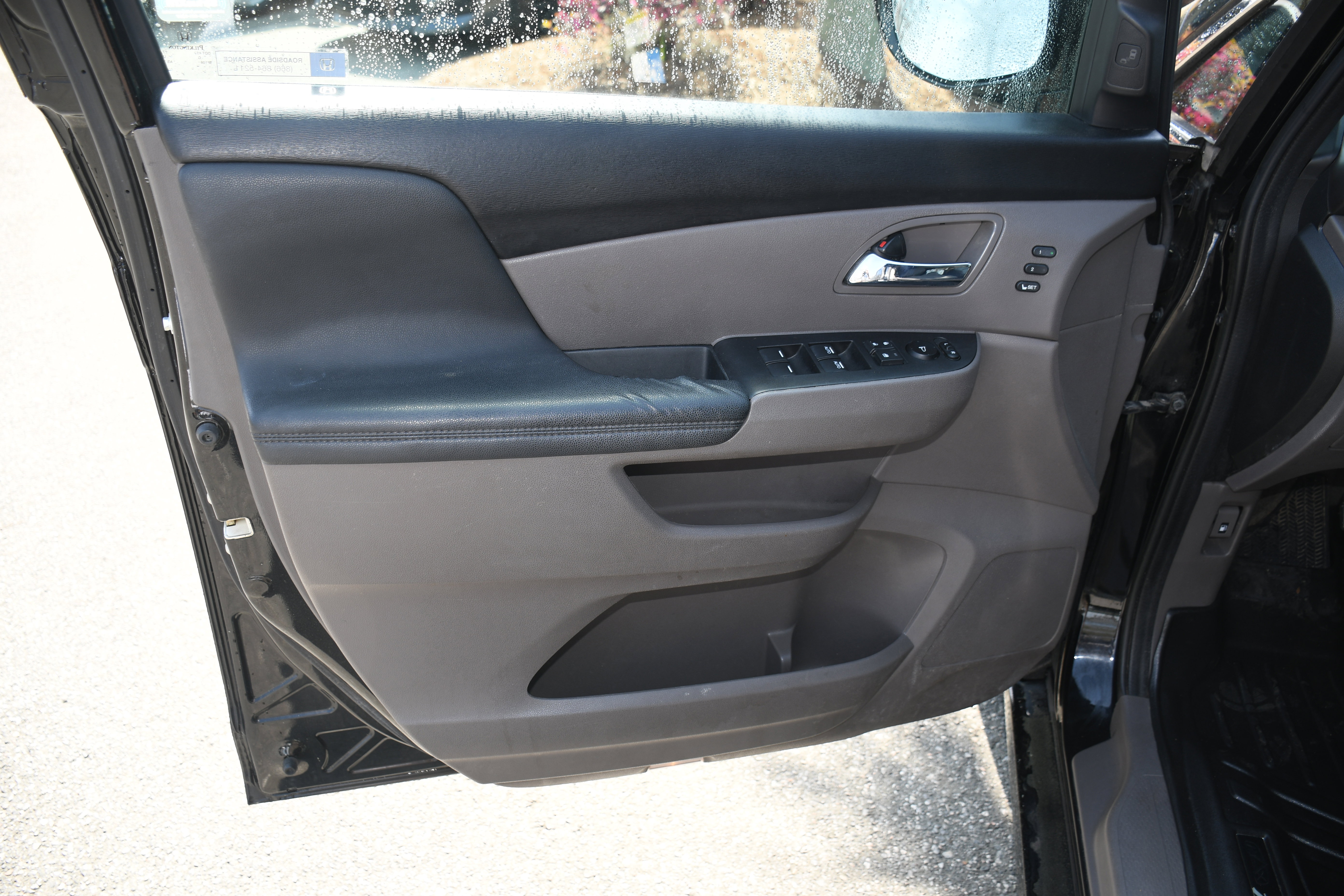 Used 2016 Honda Odyssey Touring Elite image 10