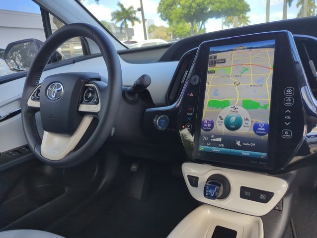 Used 2018 Toyota Prius Four image 26