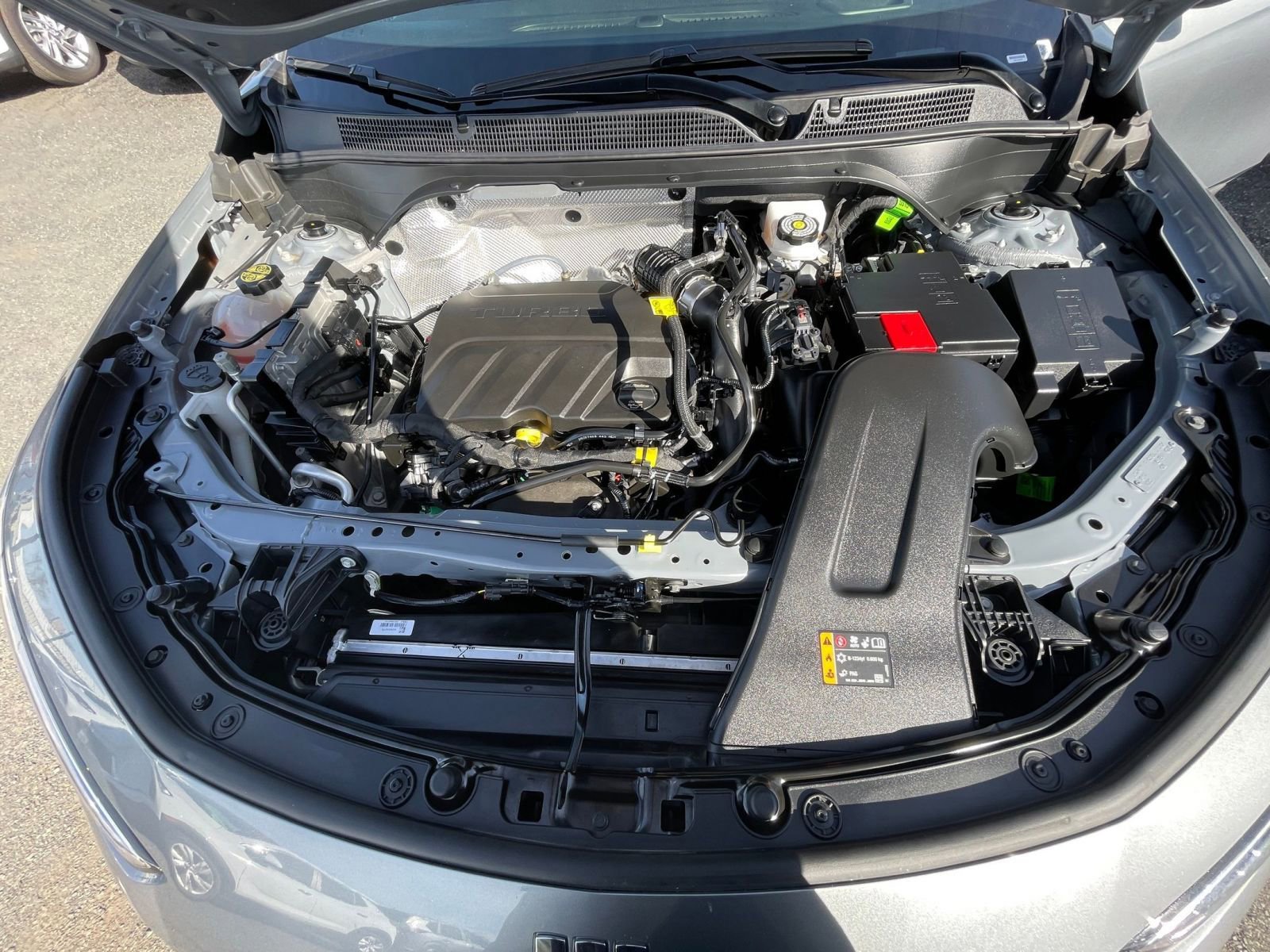 Used 2025 Buick Envista Preferred image 31