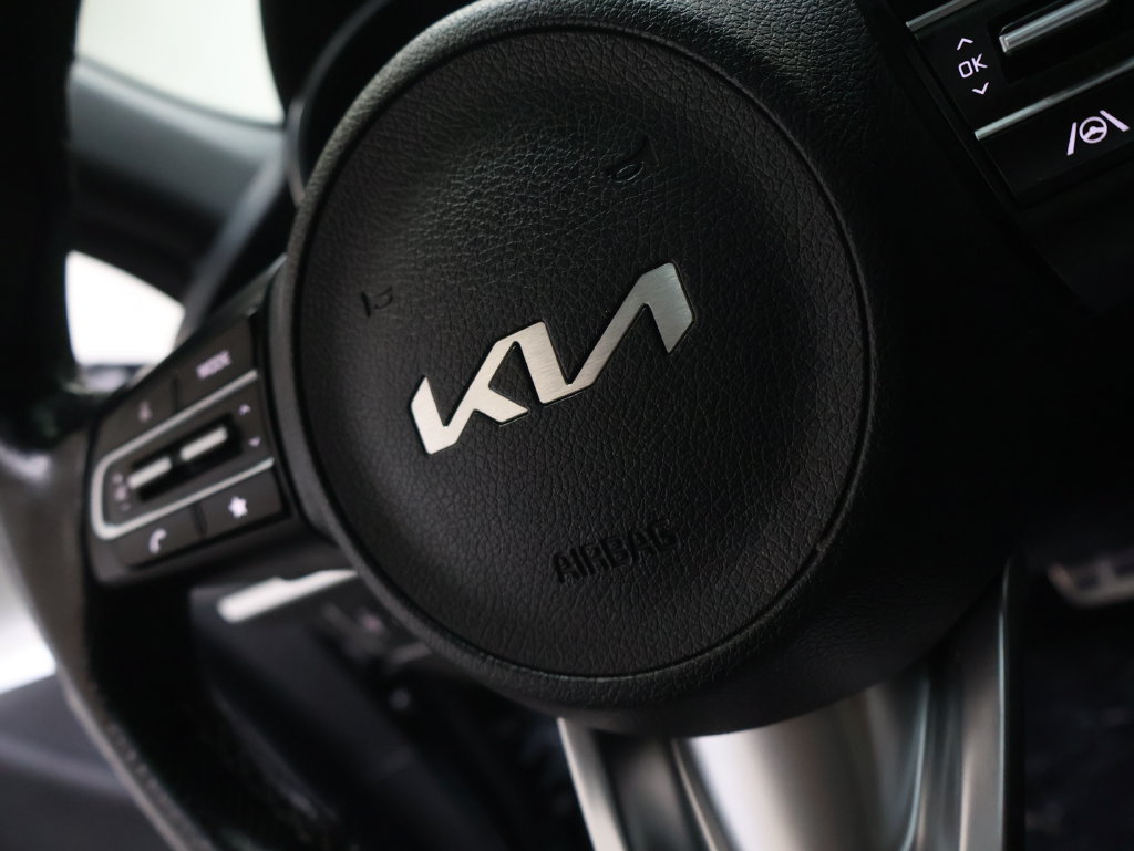 Used 2022 Kia Stinger GT1 RWD image 21
