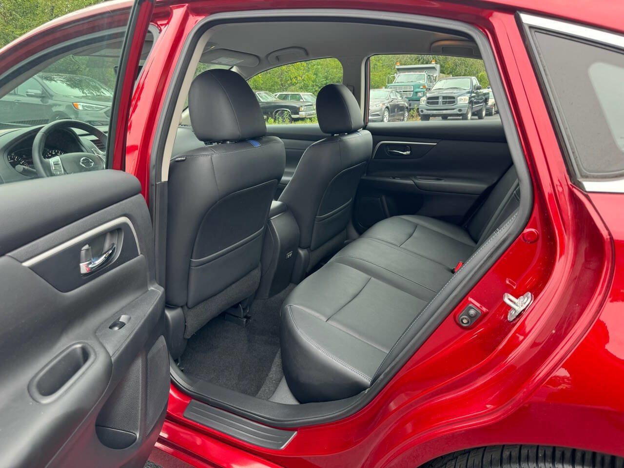 Used 2018 Nissan Altima 2.5 SR w/ SR Special Edition image 17