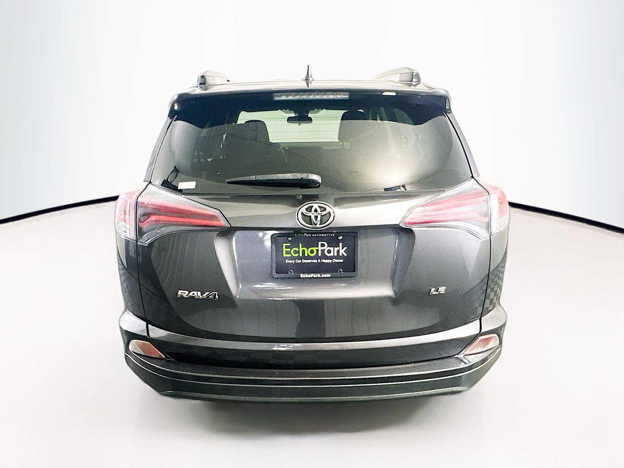 Used 2018 Toyota RAV4 LE w/ Carpet Mat Package FWD image 7