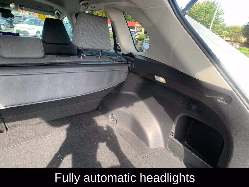 Used 2025 Toyota RAV4 XLE AWD/4WD image 27