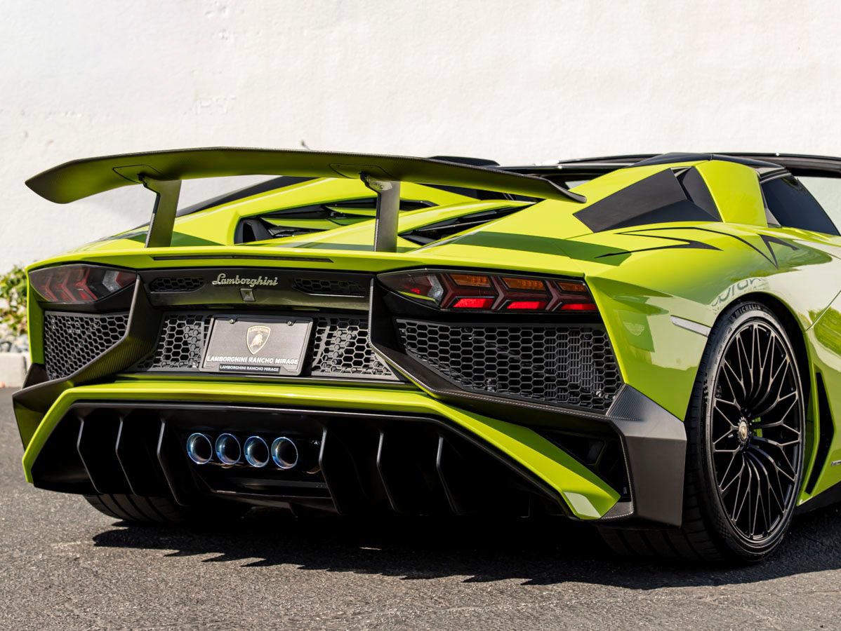 Used 2016 Lamborghini Aventador LP 750-4 Superveloce AWD/4WD image 8