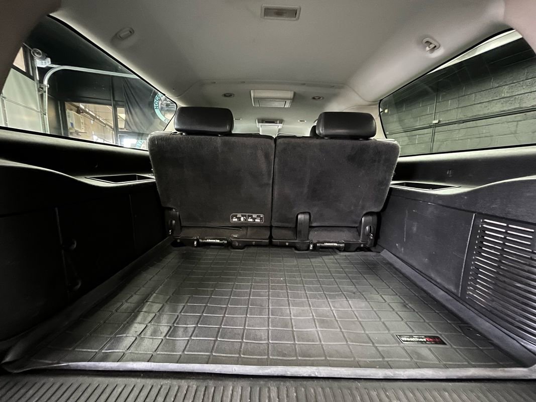 Used 2014 Chevrolet Suburban LT image 32