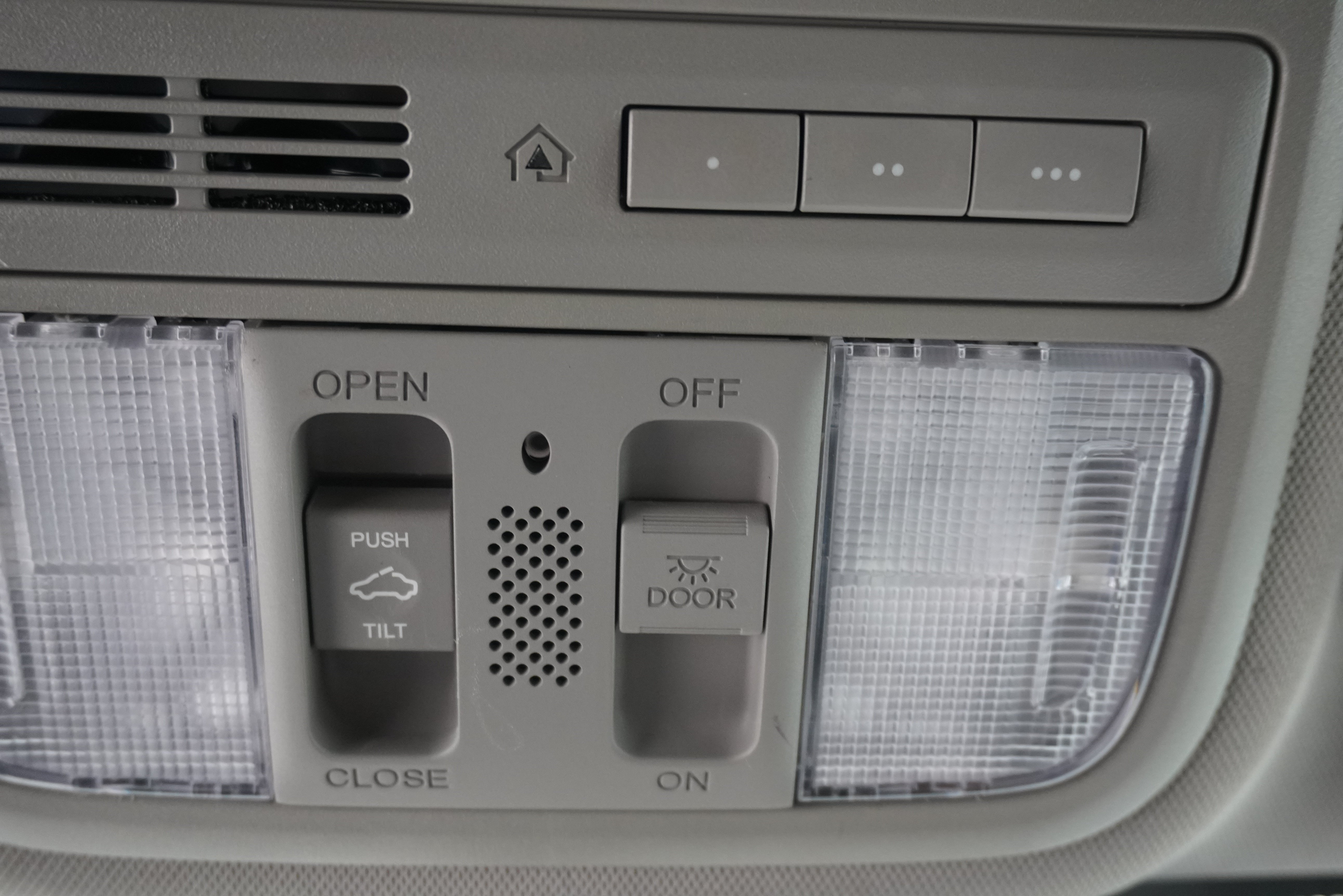 Used 2015 Honda Odyssey EX-L image 25