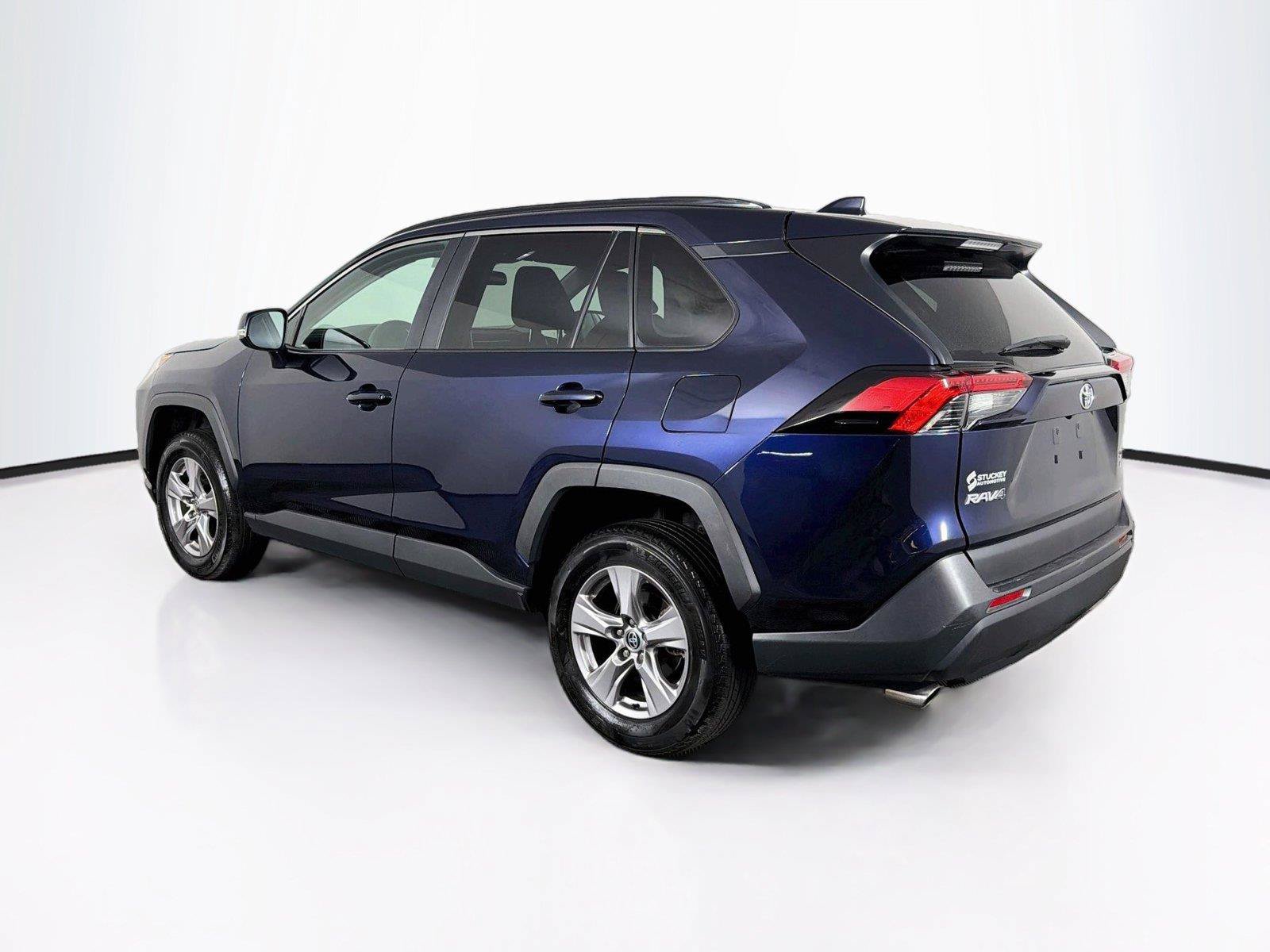 Used 2025 Toyota RAV4 XLE AWD/4WD image 9