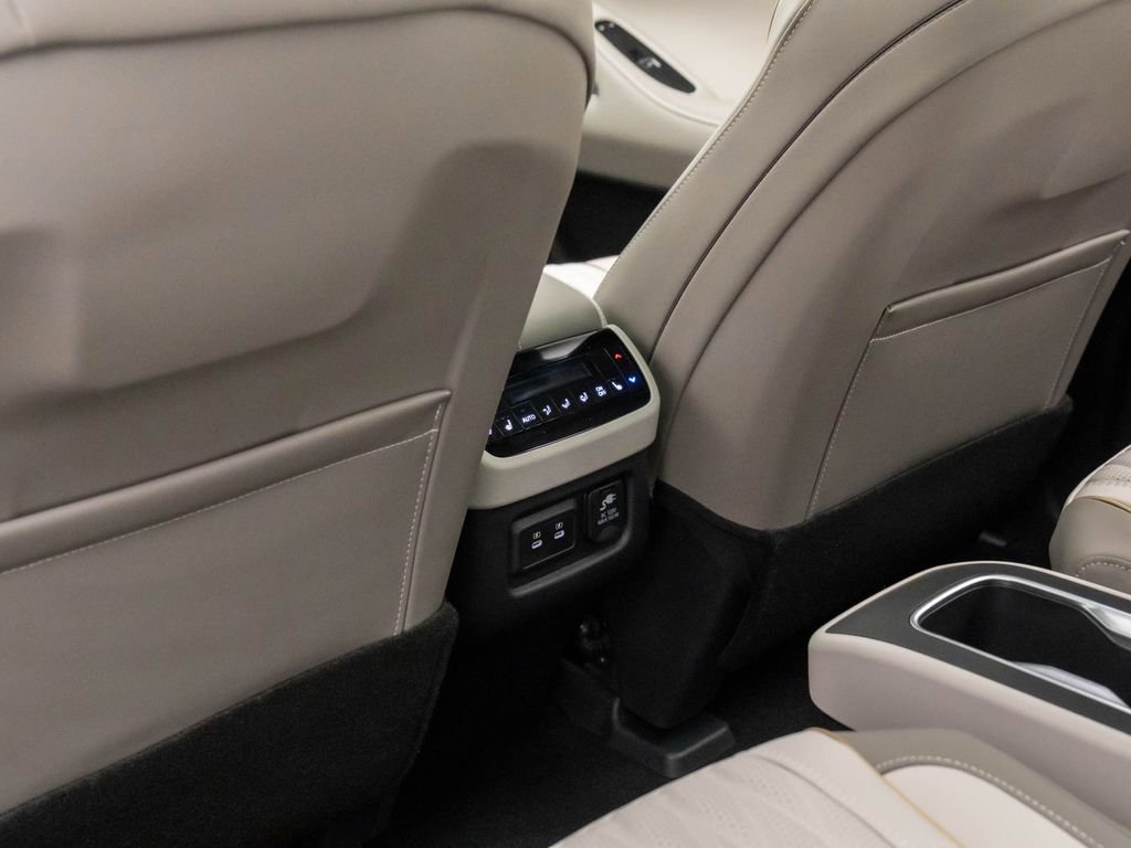 New 2026 INFINITI QX60 Autograph w/ Dark Cargo Package image 16