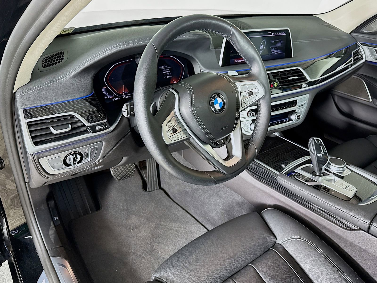 Certified 2022 BMW 740i RWD image 9