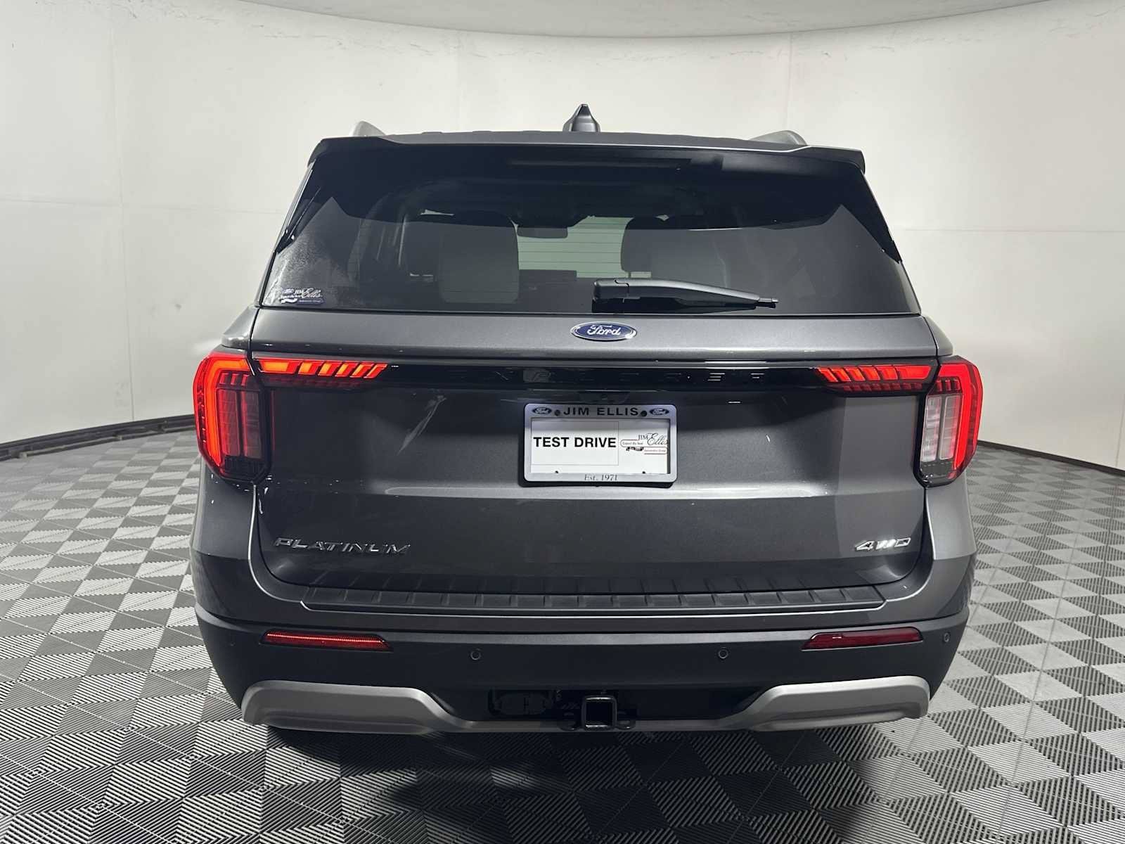 New 2026 Ford Explorer Platinum w/ LUX Leather Package AWD/4WD image 6
