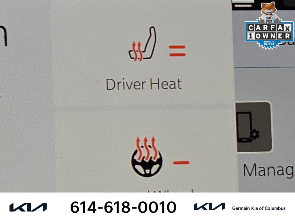 Used 2023 Chrysler Voyager LX image 30