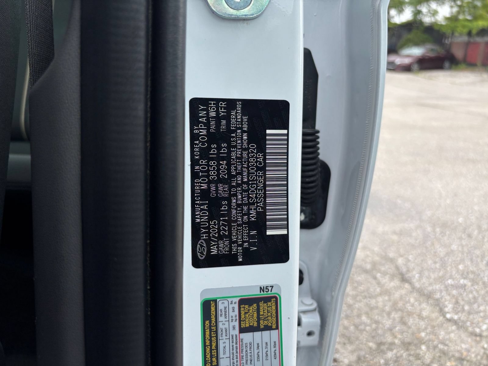 Used 2025 Hyundai Elantra SEL FWD image 24