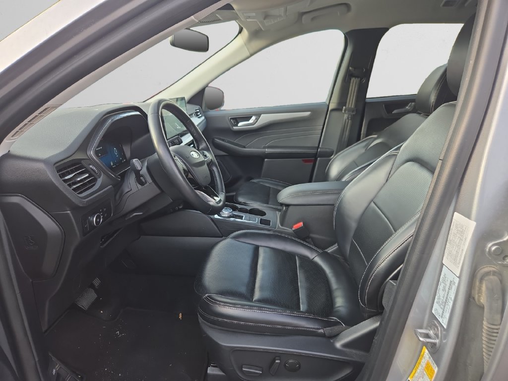 Used 2024 Ford Escape Platinum AWD/4WD image 9