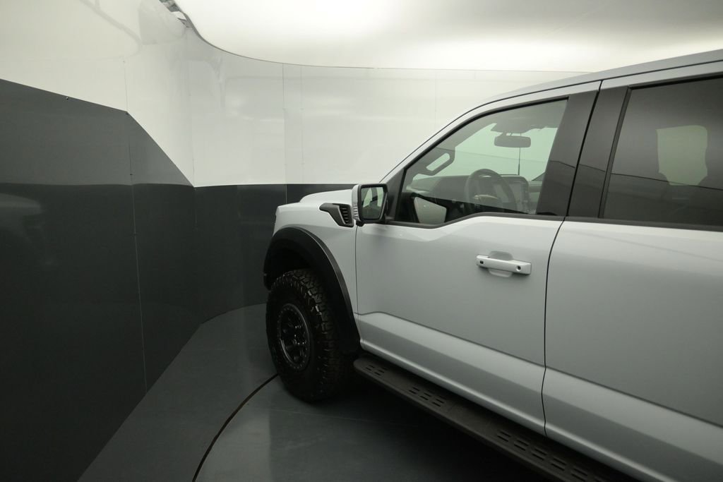 Used 2025 Ford F150 Raptor AWD/4WD image 10