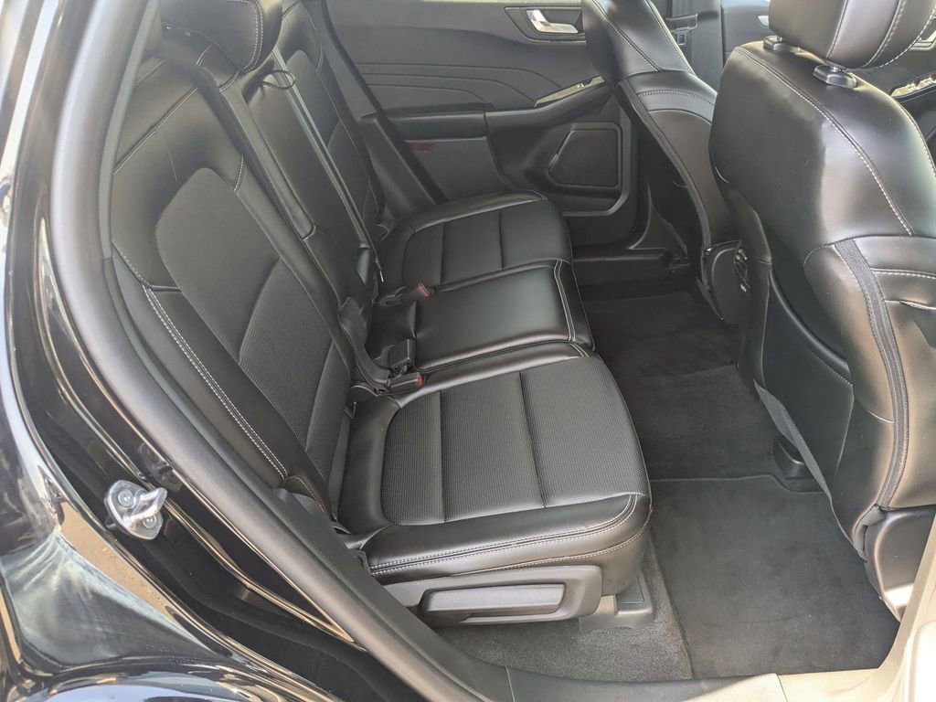 Used 2025 Ford Escape Platinum image 20