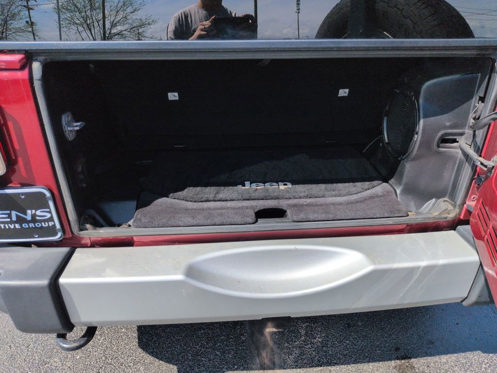 Used 2013 Jeep Wrangler Sahara image 20