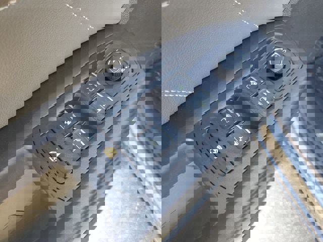 Certified 2023 Volkswagen Atlas SE image 16