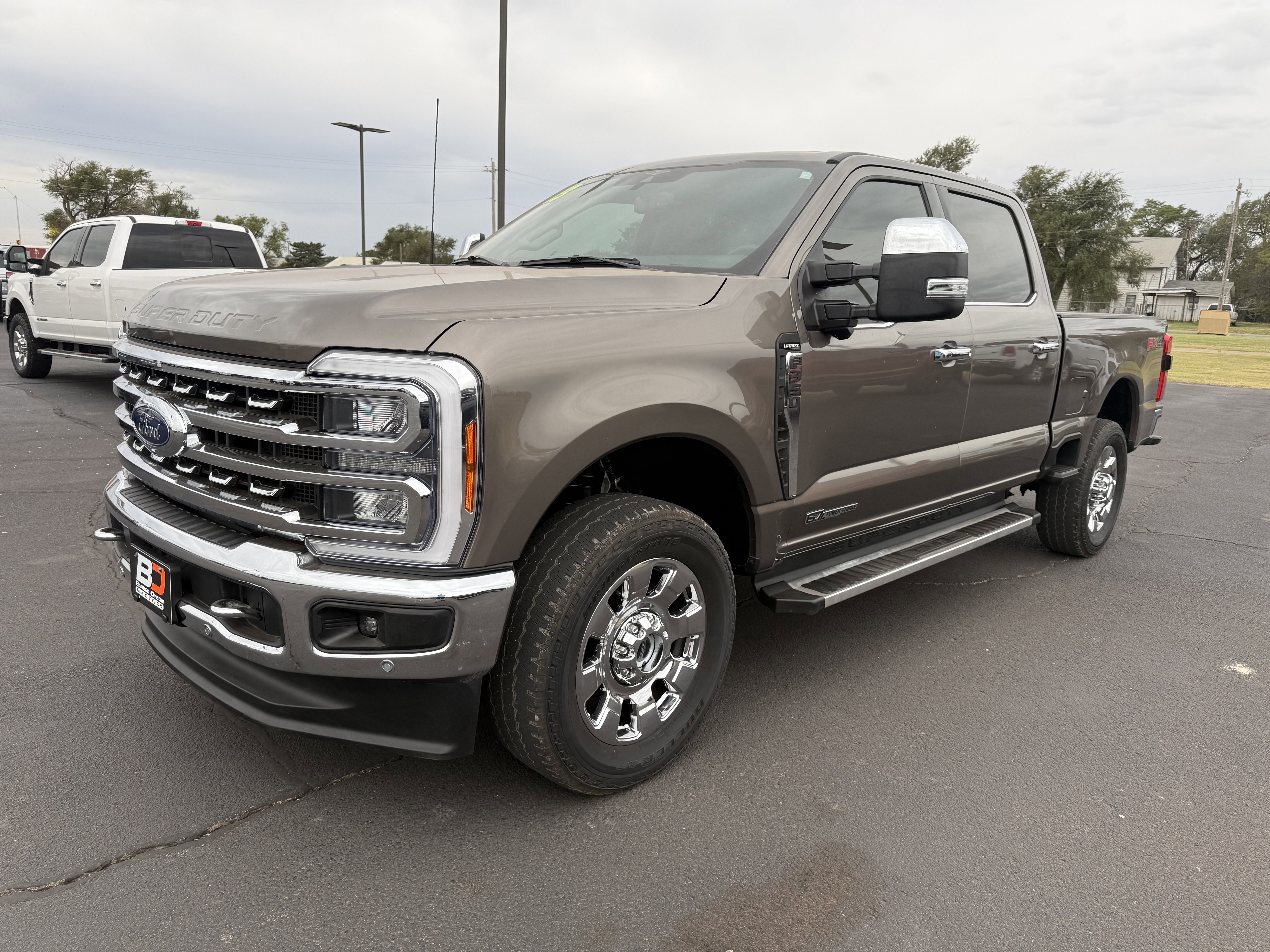 Used 2023 Ford F350 Lariat w/ Tow Technology Package image 1