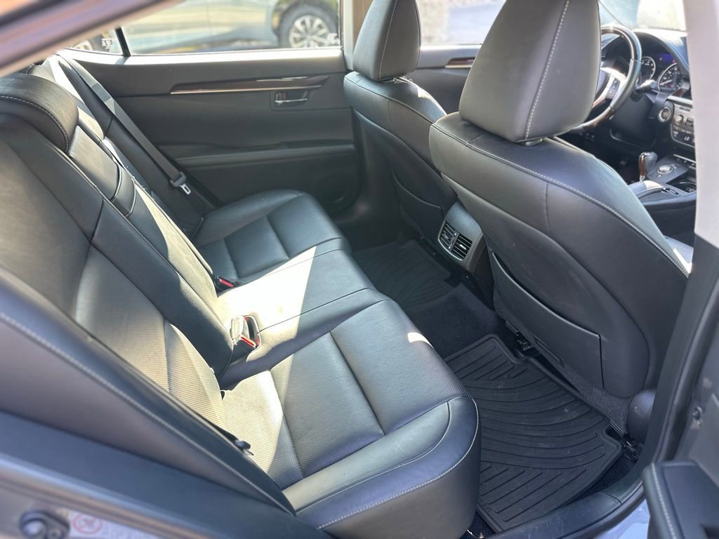 Used 2015 Lexus ES 350 w/ Luxury Package image 6