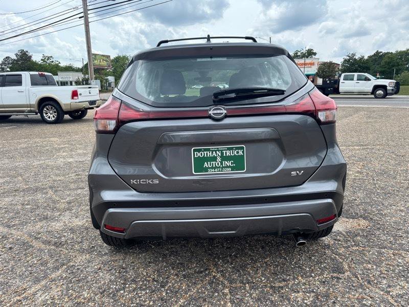 Used 2024 Nissan Kicks SV w/ Interior Electronics Package FWD image 4