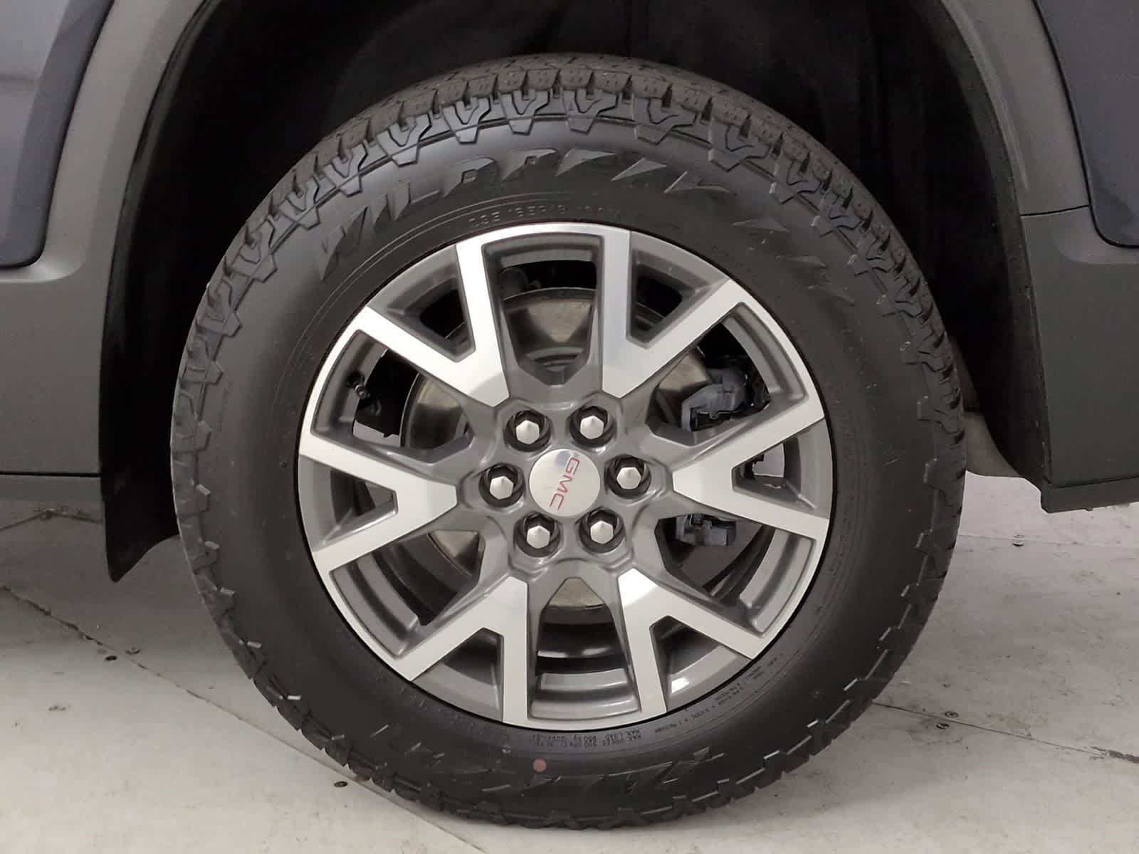 Used 2022 GMC Acadia SLE AWD/4WD image 13